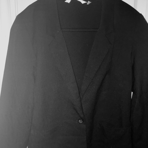 H&M Fitted Black Blazer - Picture 1 of 3